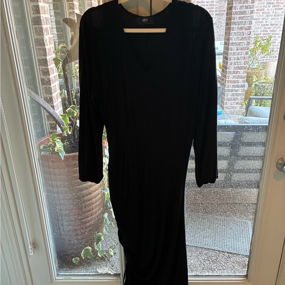 Able Addie Ruched dress - Picture 5 of 5